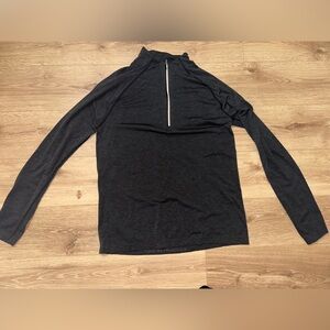 Lululemon Men’s Pullover - Large